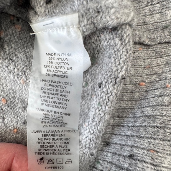 VINCE CAMUTO Fuzzy Eyelash Knit Colourblock Sweater, Black Grey Women's Size M - Picture 9 of 10